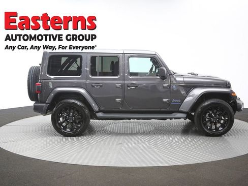 Used 2025 Jeep Wrangler Unlimited Sahara AWD/4WD image 41