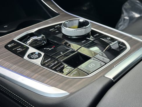 New 2026 BMW X5 xDrive40i w/ Executive Package image 43