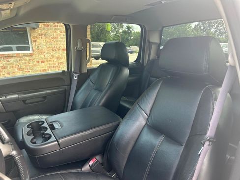 Used 2011 Chevrolet Silverado 1500 LT w/ All-Star Edition AWD/4WD image 18
