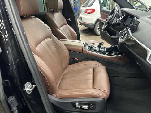 Used 2019 BMW X5 xDrive40i w/ M Sport Package image 15