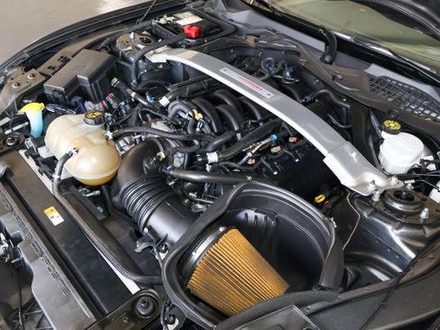 Used 2019 Ford Mustang Shelby GT350R w/ GT350R Equipment Group 920A RWD image 54