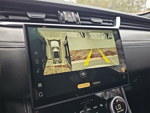 Used 2024 Jaguar F-PACE R-Dynamic S image 49