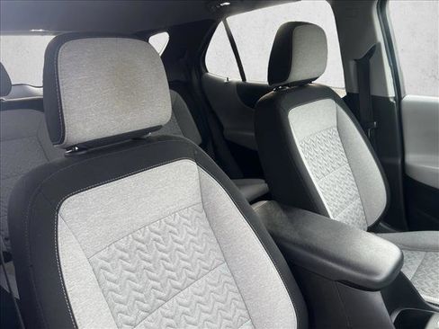 Used 2022 Chevrolet Equinox LT image 24