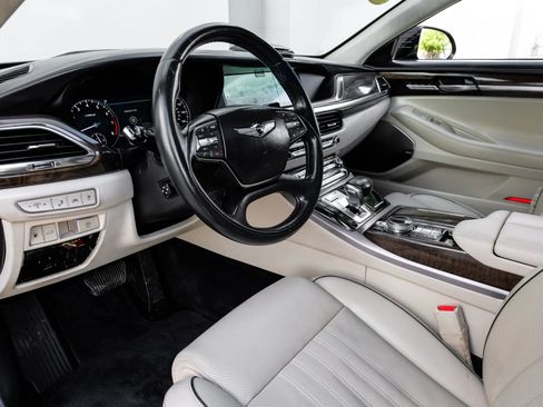 Used 2018 Genesis G90 5.0 Ultimate image 3