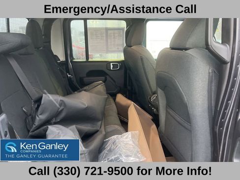 Used 2025 Jeep Gladiator Sport image 53