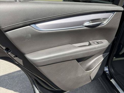 Used 2023 Cadillac XT6 Luxury AWD/4WD image 14
