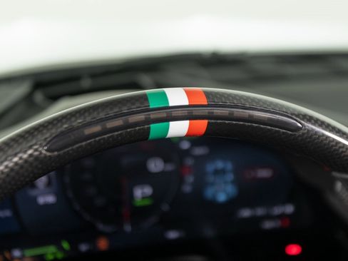 Used 2024 Ferrari SF90 Spider image 21