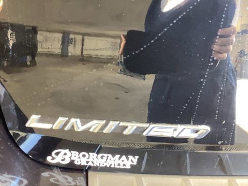 Used 2020 Ford Explorer Limited w/ Equipment Group 310A image 37