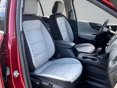 Used 2018 Chevrolet Equinox LT FWD image 27