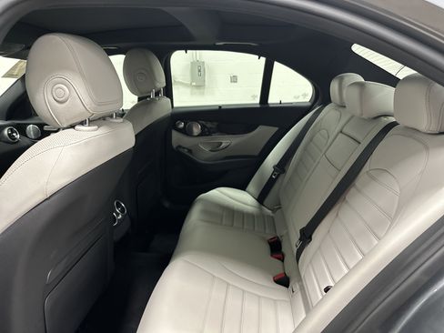 Used 2018 Mercedes-Benz C 300 4MATIC Sedan image 31
