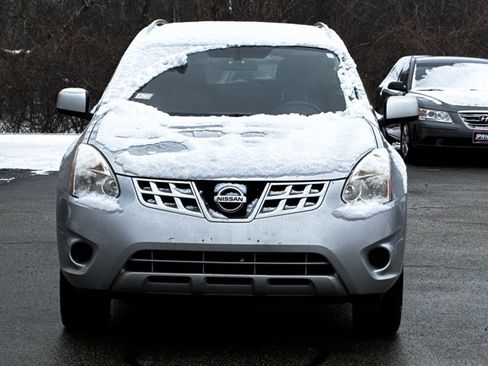 Used 2013 Nissan Rogue SV image 2