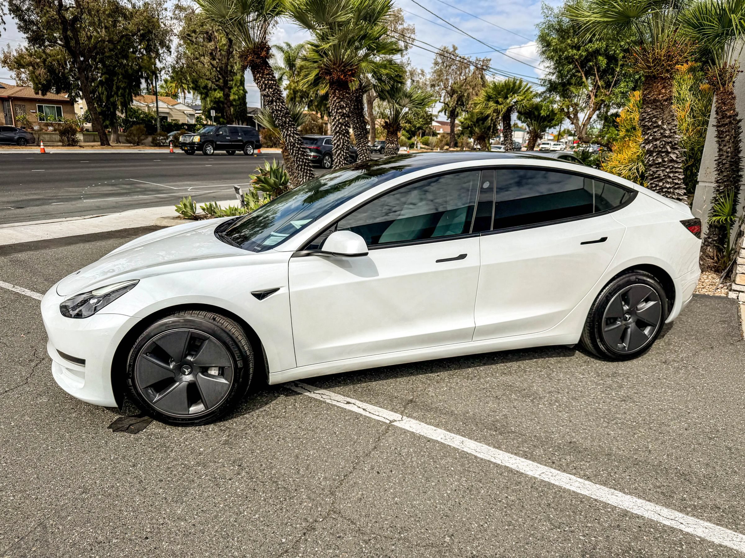 Used 2023 Tesla Model 3 Standard Range RWD image 6