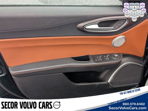 Used 2020 Alfa Romeo Giulia Ti image 6