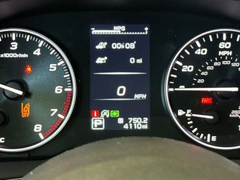Certified 2025 Subaru Outback Limited AWD/4WD image 31