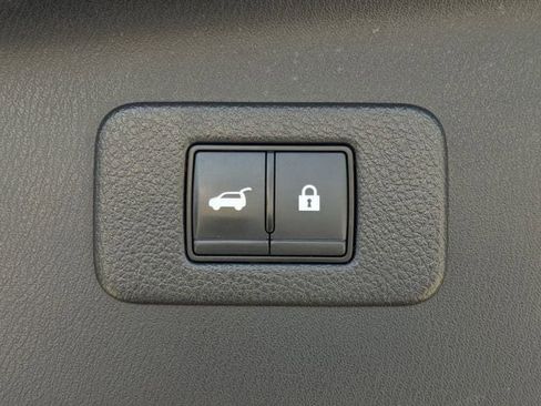 Used 2023 Nissan Armada SL w/ Captain's Chairs Package RWD image 36