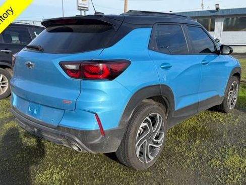 Used 2025 Chevrolet TrailBlazer RS w/ Driver Confidence Package image 3