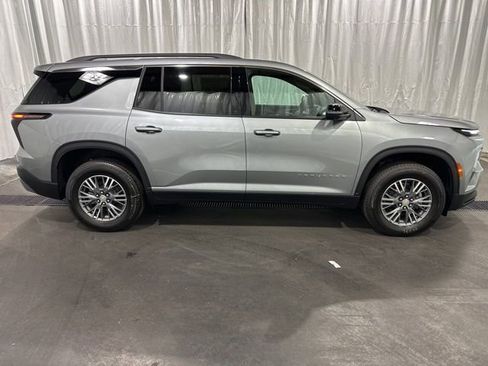 New 2026 Chevrolet Traverse LT w/ Driver Confidence Package image 2