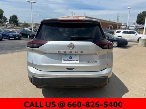 Used 2024 Nissan Rogue SV AWD/4WD image 10