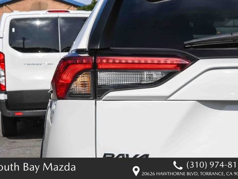 Used 2023 Toyota RAV4 XLE FWD image 9