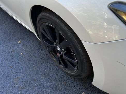 Used 2017 Nissan Maxima Platinum image 11