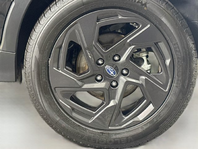 Certified 2025 Subaru Crosstrek 2.5i Sport AWD/4WD image 32