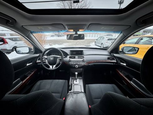 Used 2012 Honda Crosstour EX image 12