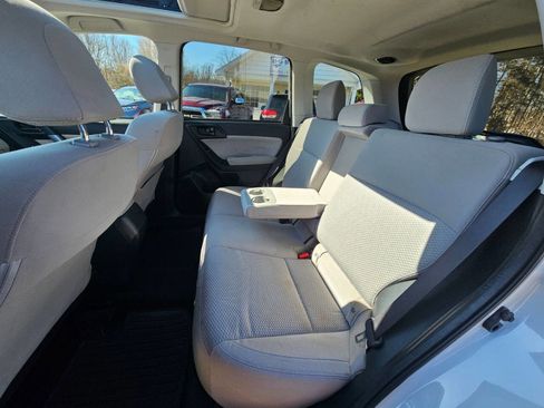 Used 2017 Subaru Forester 2.5i Premium w/ All-Weather Package image 16