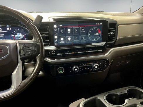 Used 2022 GMC Sierra 1500 SLT image 11