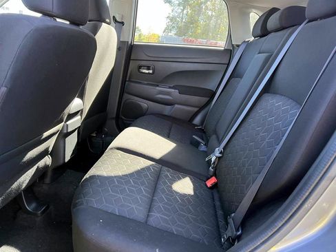 Used 2024 Mitsubishi Outlander Sport SE image 12