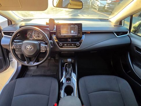 Used 2022 Toyota Corolla LE w/ LE Convenience Package FWD image 11