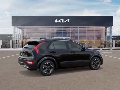 New 2025 Kia Niro Wind w/ Wind Preserve Package image 6