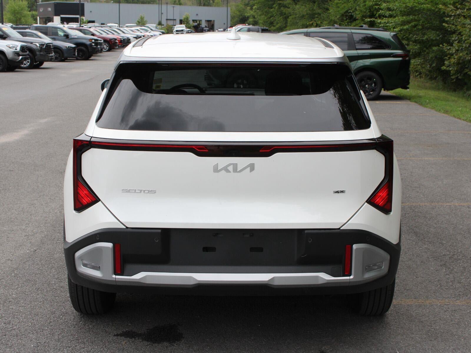 New 2027 Kia Seltos LX AWD/4WD image 6
