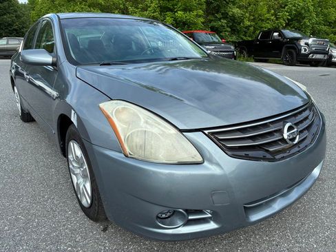 Used 2012 Nissan Altima 2.5 S FWD image 1