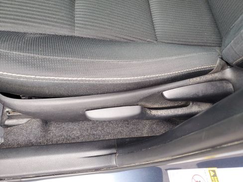 Used 2014 Toyota RAV4 XLE AWD/4WD image 18