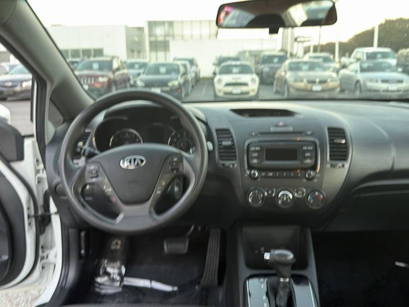 Used 2017 Kia Forte LX FWD image 18
