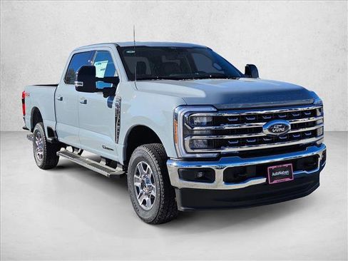 New 2026 Ford F250 Lariat w/ FX4 Off-Road Package image 7