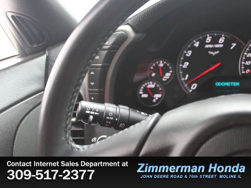 Used 2005 Chevrolet Corvette Coupe w/ Preferred Equipment Group RWD image 9