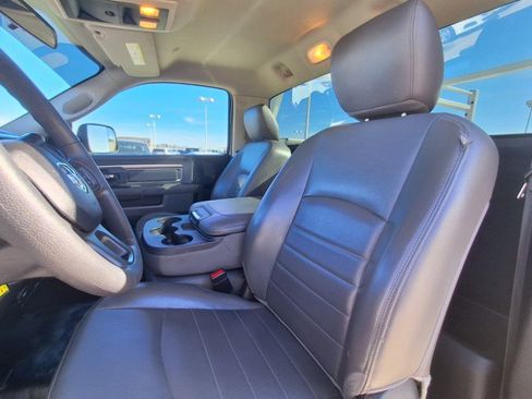 Used 2018 RAM 3500 Tradesman w/ Chrome Appearance Group image 12