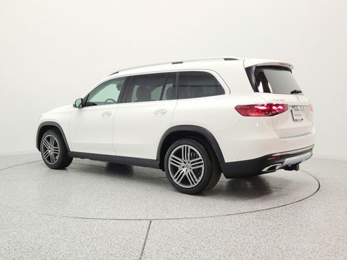 Certified 2024 Mercedes-Benz GLS 450 4MATIC image 7