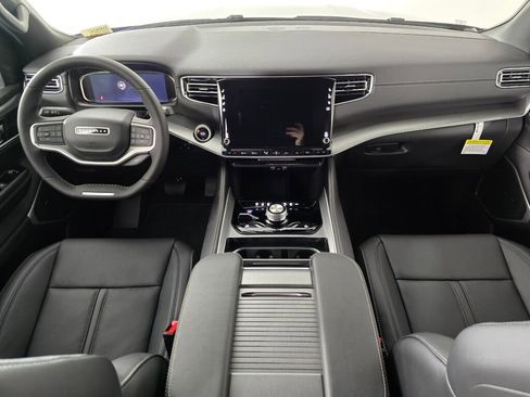 New 2025 Jeep Wagoneer L Series II w/ HD Trailer Tow Package w/25F image 17