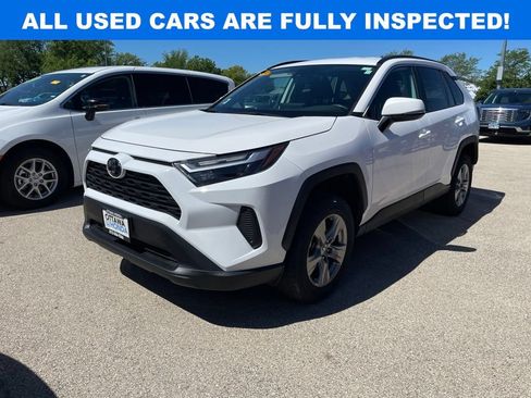 Used 2024 Toyota RAV4 XLE AWD/4WD image 2