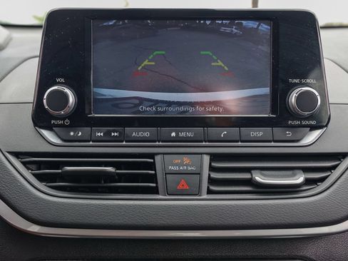 Used 2024 Nissan Altima 2.5 S FWD image 29