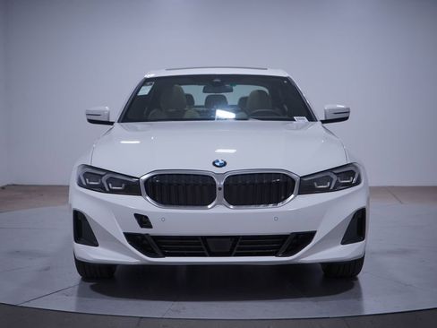 Used 2025 BMW 330i Sedan w/ Parking Assistance Package RWD image 4