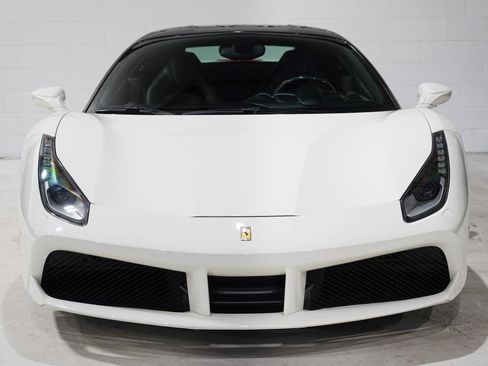Used 2016 Ferrari 488 GTB image 5