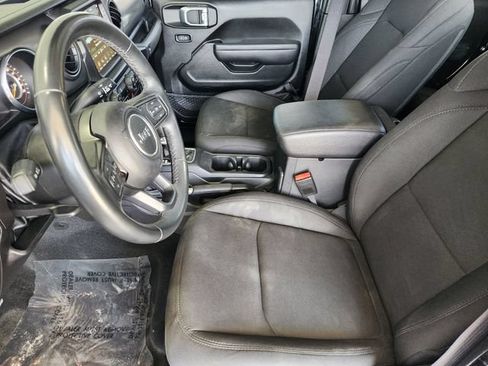 Used 2022 Jeep Gladiator Sport AWD/4WD image 4