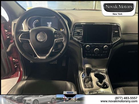 Used 2022 Jeep Grand Cherokee Laredo X image 13