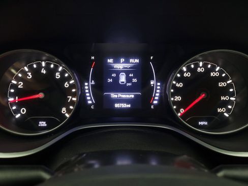 Used 2019 Jeep Compass Latitude image 23