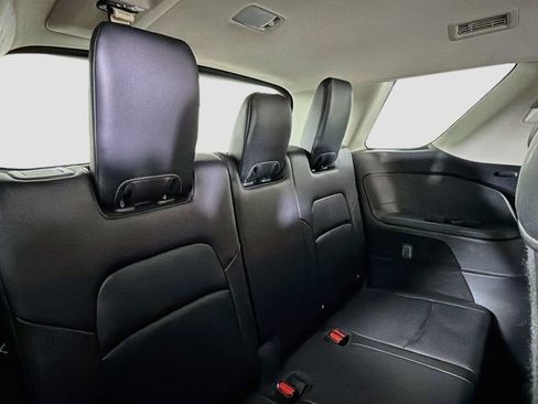 Used 2022 Nissan Pathfinder SL FWD image 28