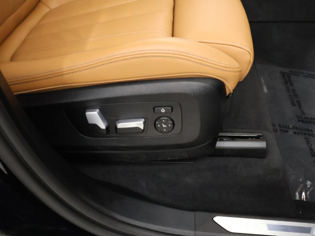 Used 2022 BMW X5 xDrive40i AWD/4WD image 34