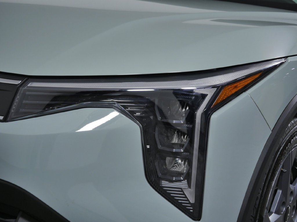 Used 2025 Kia K4 FWD image 15